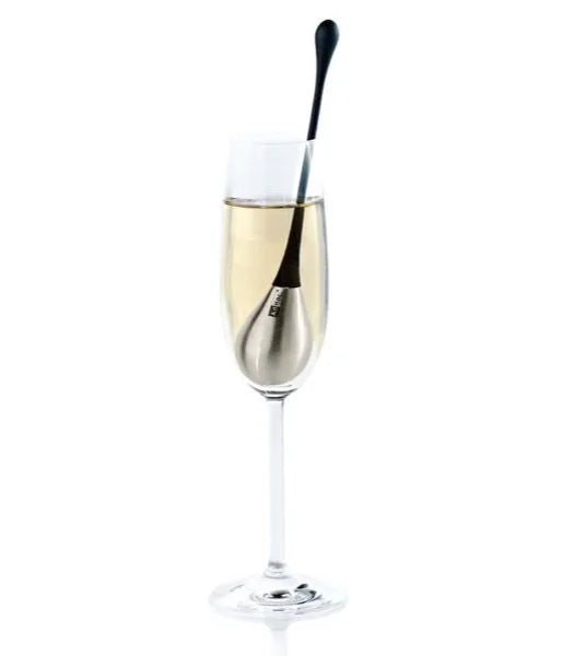 Proseccoglas mit Kuehlstab
